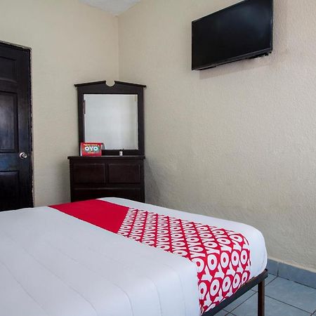 Oyo Casa De Huespedes San Jose Hotel Гуаймас Екстериор снимка