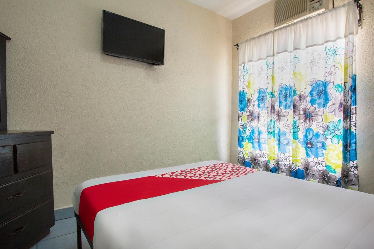 Oyo Casa De Huespedes San Jose Hotel Гуаймас Екстериор снимка