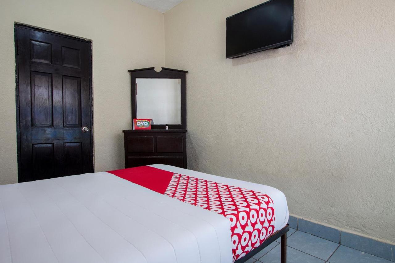 Oyo Casa De Huespedes San Jose Hotel Гуаймас Екстериор снимка