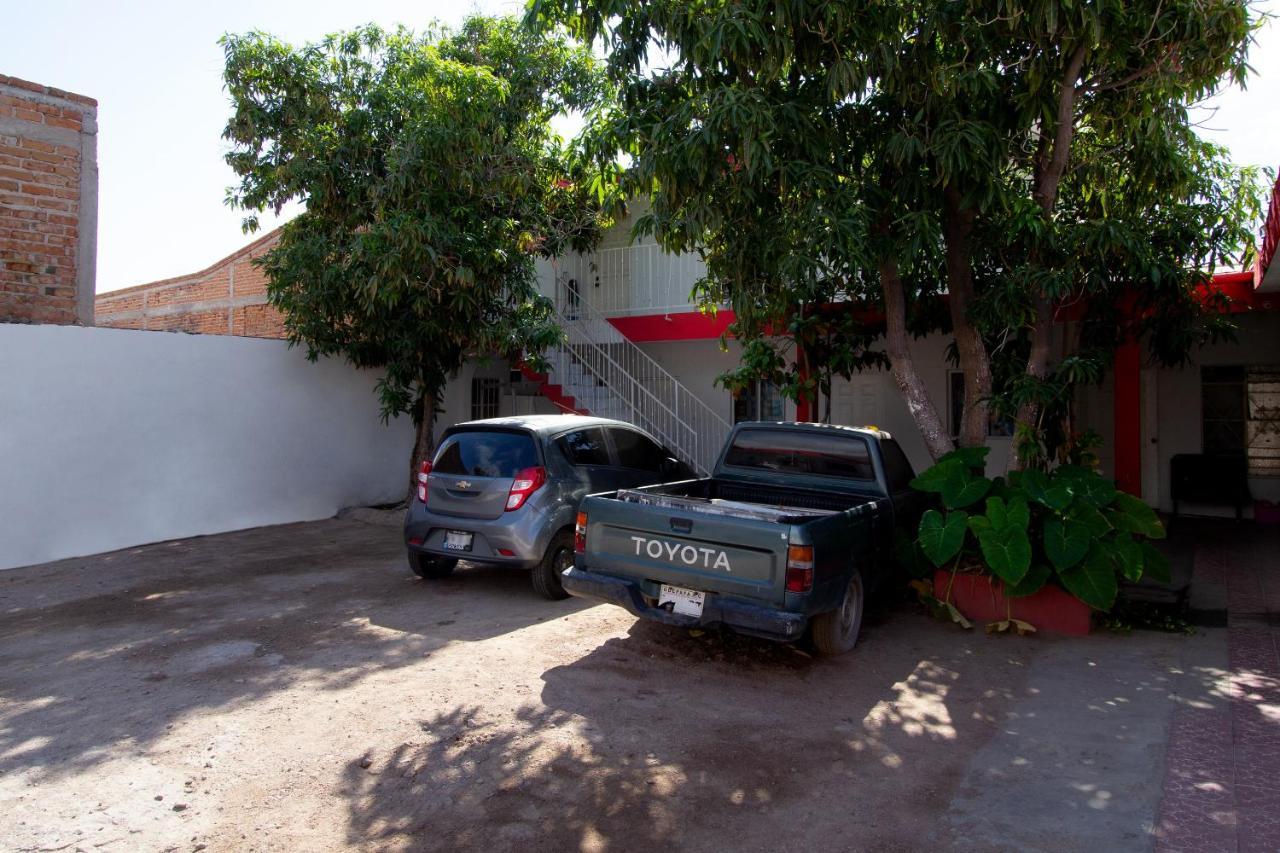 Oyo Casa De Huespedes San Jose Hotel Гуаймас Екстериор снимка